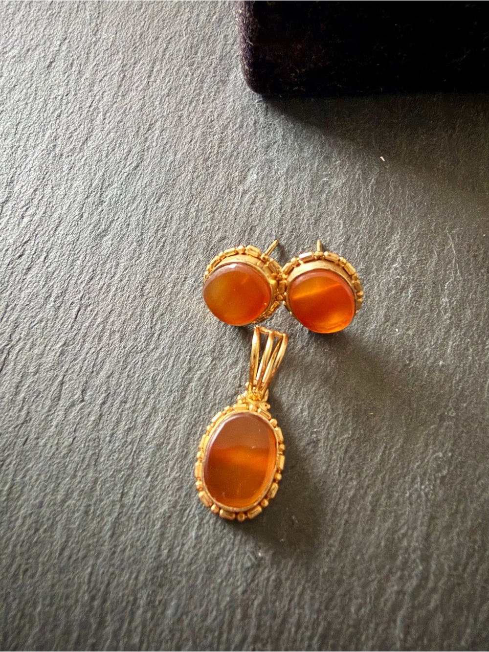 Aqeeq Agate Carnelian Stone Set Gold Water Plated Earrings & Pendant Jewelry Set